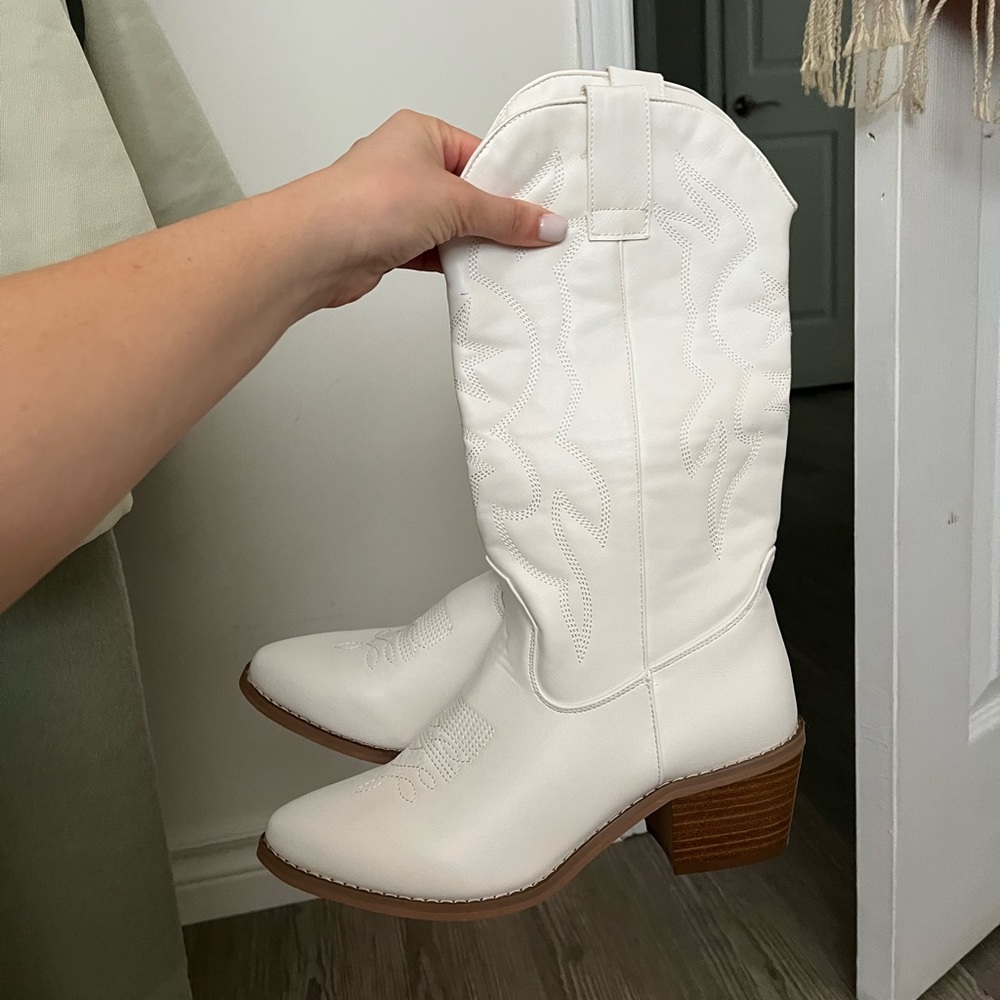 White cowboy boots NEVER WORN